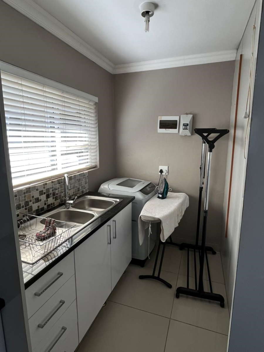 4 Bedroom Property for Sale in Abbotsford Eastern Cape